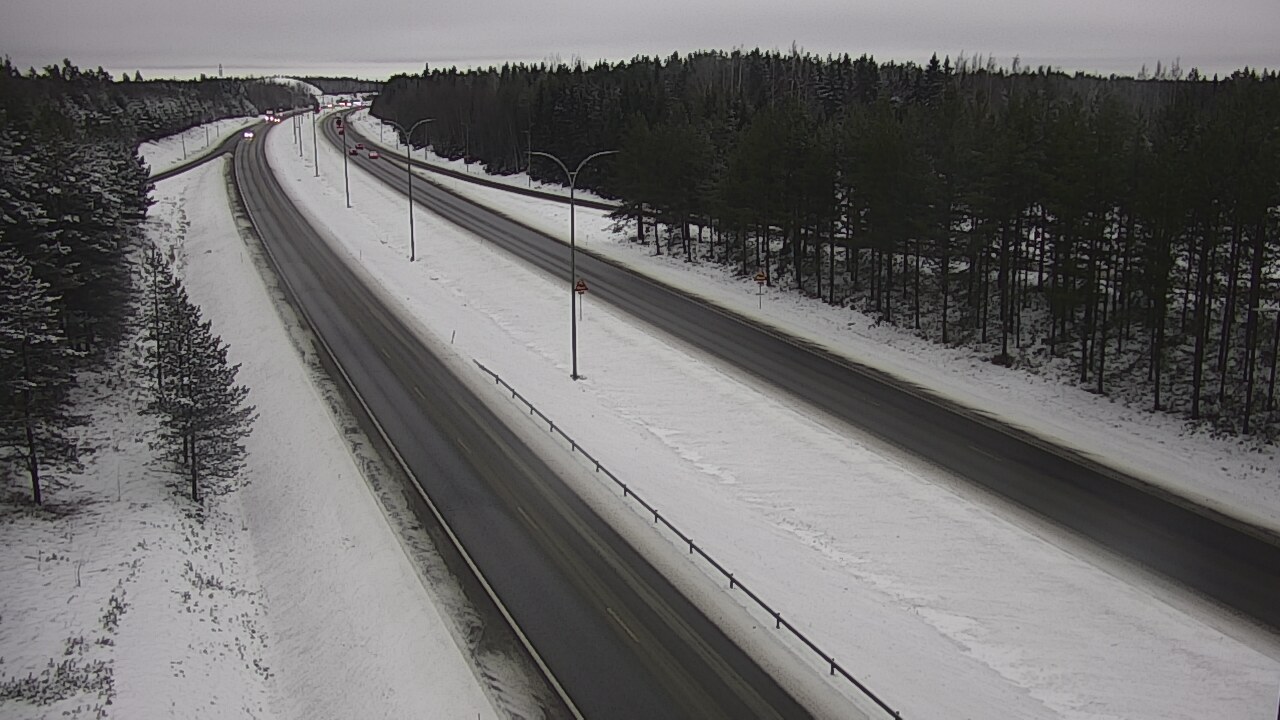 Weather Camera Image Väg 4 Uleåborg, Ouluntulli, Oulu, Pohjois-Pohjanmaa