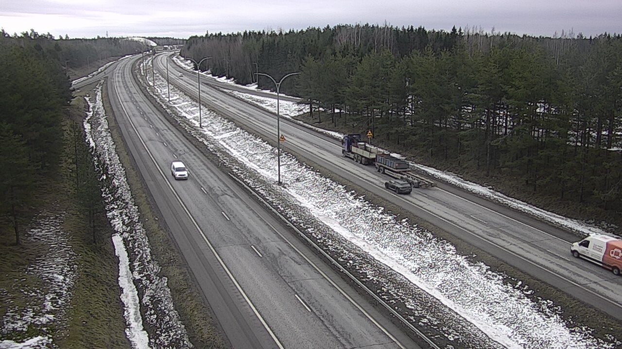 Weather Camera Image Väg 4 Uleåborg, Ouluntulli, Oulu, Pohjois-Pohjanmaa