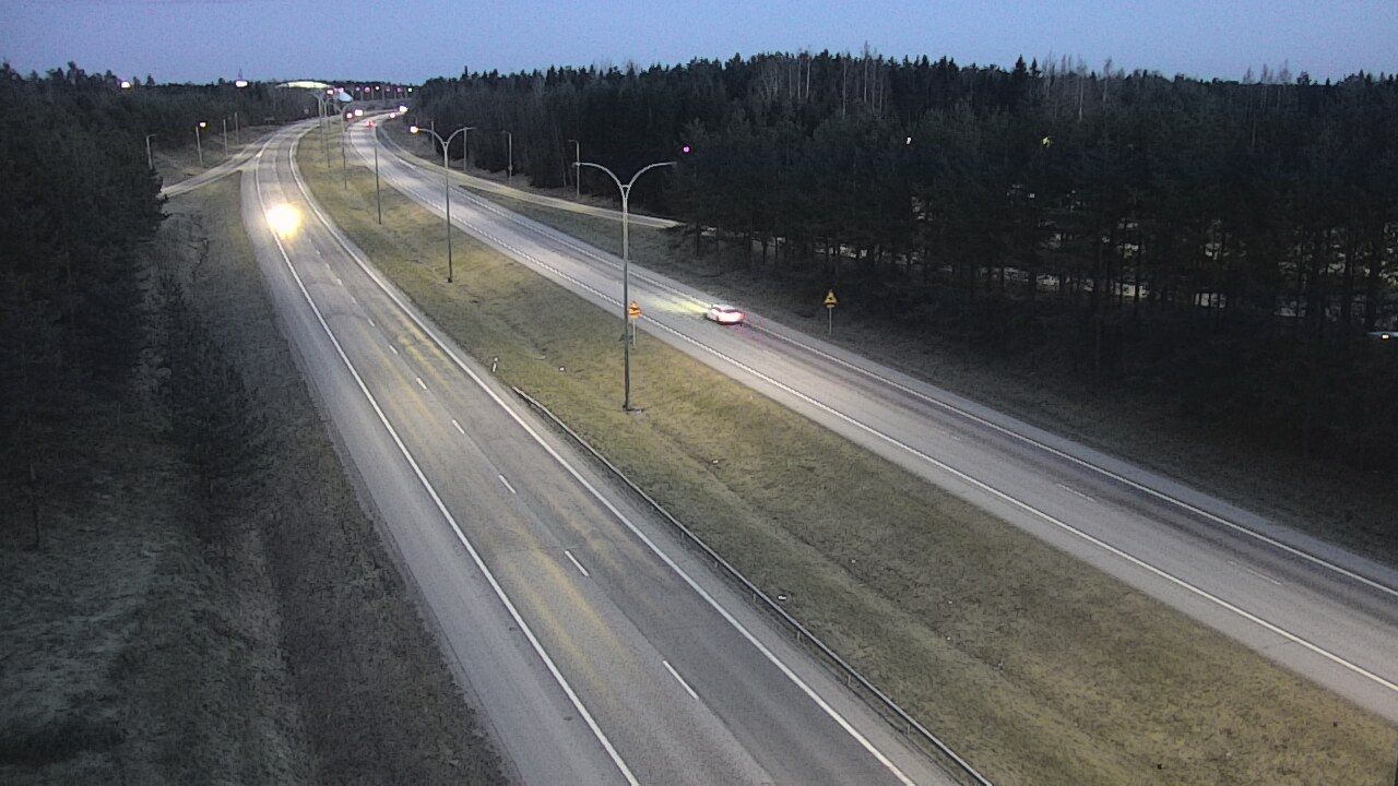 Weather Camera Image Väg 4 Uleåborg, Ouluntulli, Oulu, Pohjois-Pohjanmaa
