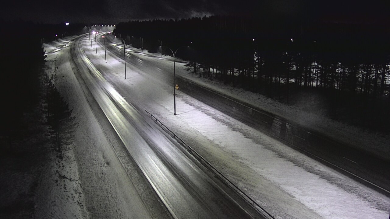 Weather Camera Image Väg 4 Uleåborg, Ouluntulli, Oulu, Pohjois-Pohjanmaa