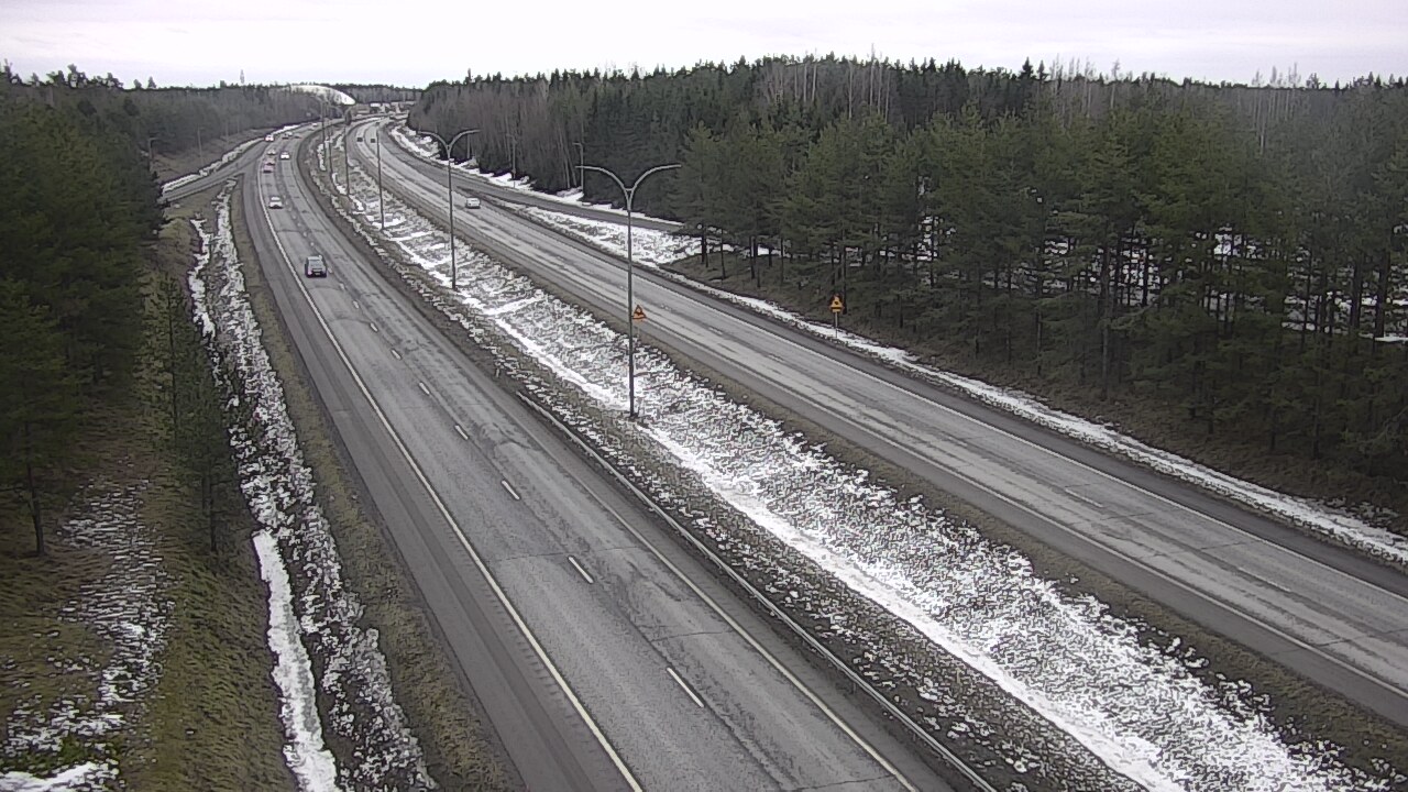 Weather Camera Image Väg 4 Uleåborg, Ouluntulli, Oulu, Pohjois-Pohjanmaa