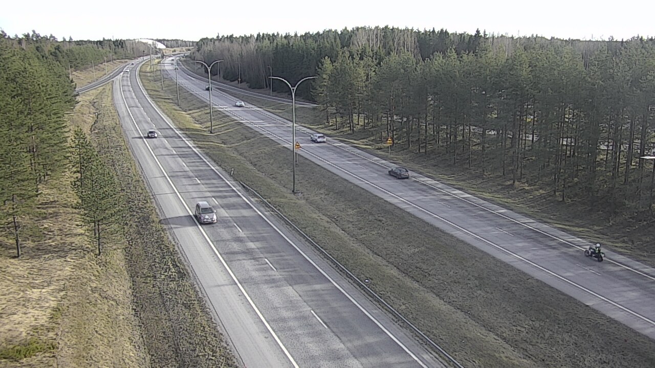 Weather Camera Image Väg 4 Uleåborg, Ouluntulli, Oulu, Pohjois-Pohjanmaa