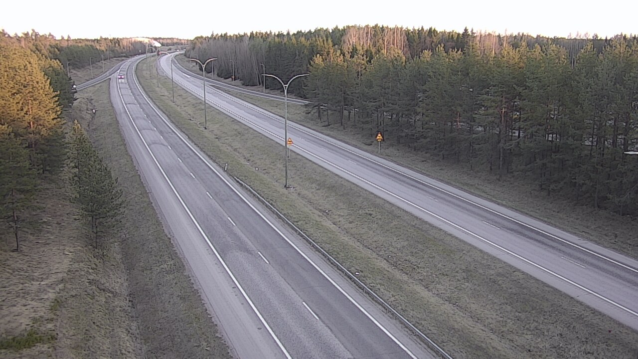 Weather Camera Image Väg 4 Uleåborg, Ouluntulli, Oulu, Pohjois-Pohjanmaa