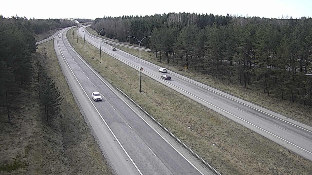 Weather Camera Image Väg 4 Uleåborg, Ouluntulli, Oulu, Pohjois-Pohjanmaa