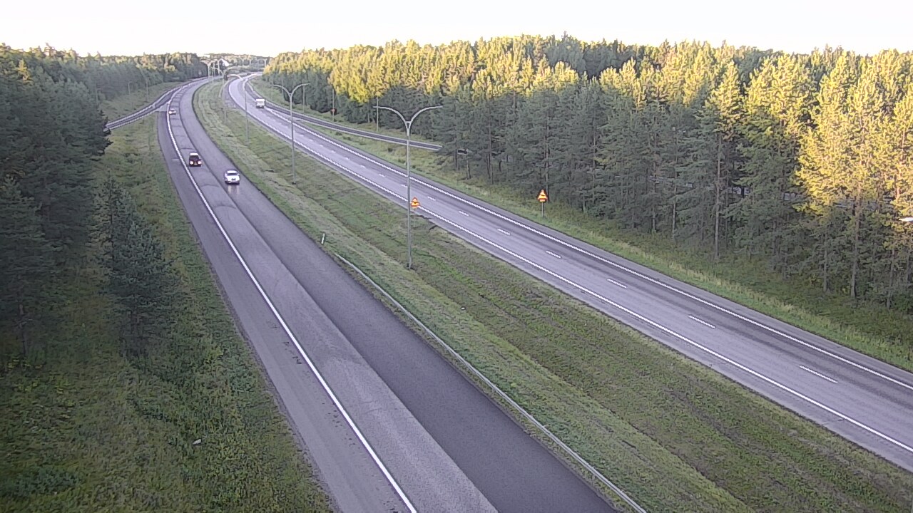 Weather Camera Image Väg 4 Uleåborg, Ouluntulli, Oulu, Pohjois-Pohjanmaa