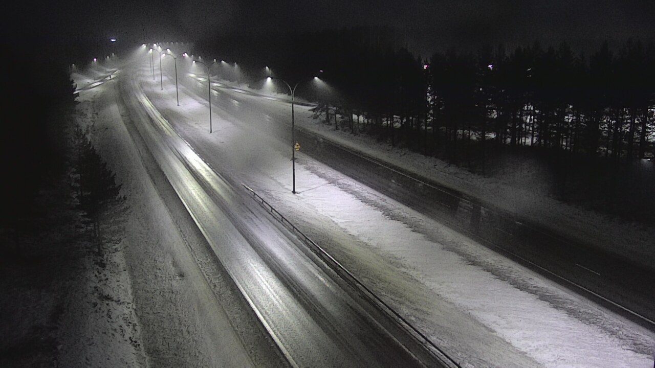 Weather Camera Image Väg 4 Uleåborg, Ouluntulli, Oulu, Pohjois-Pohjanmaa