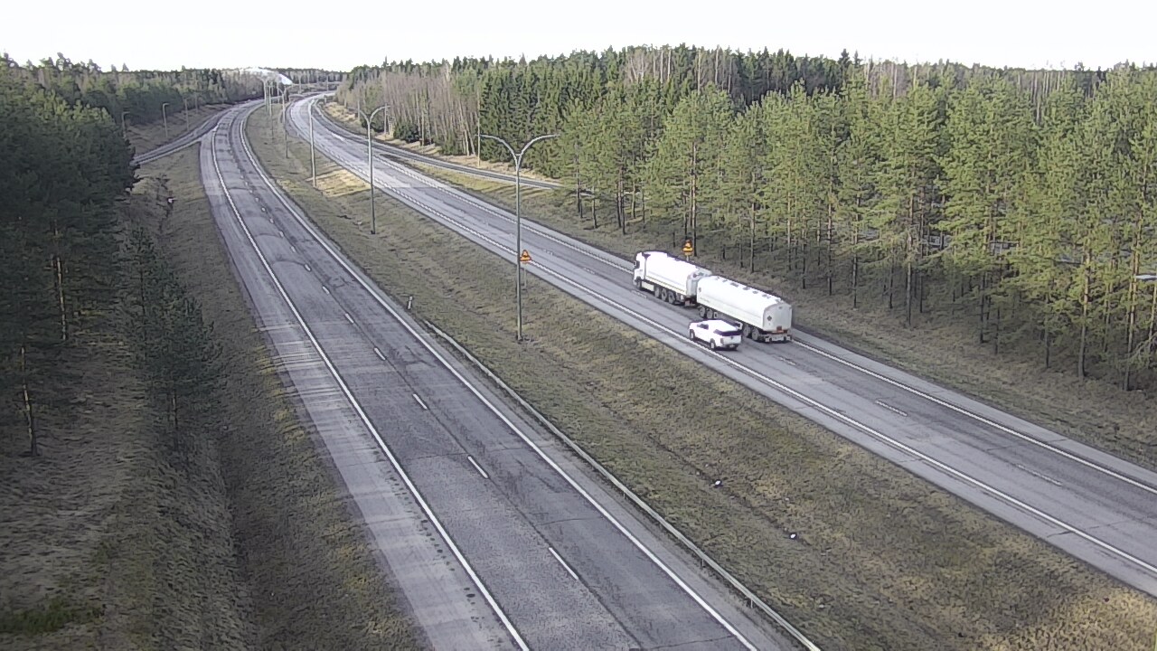 Weather Camera Image Väg 4 Uleåborg, Ouluntulli, Oulu, Pohjois-Pohjanmaa