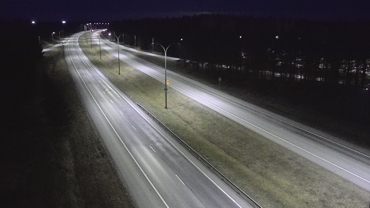 Weather Camera Image Road 4 Oulu, Ouluntulli, Oulu, Pohjois-Pohjanmaa