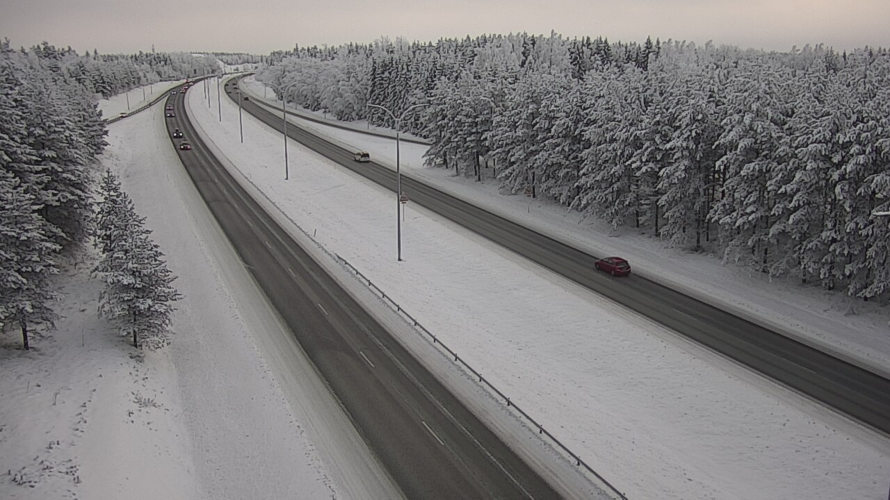 Weather Camera Image Väg 4 Uleåborg, Ouluntulli, Oulu, Pohjois-Pohjanmaa