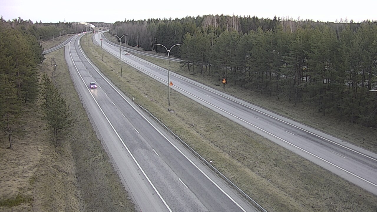 Weather Camera Image Väg 4 Uleåborg, Ouluntulli, Oulu, Pohjois-Pohjanmaa