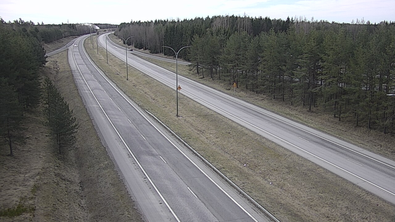 Weather Camera Image Väg 4 Uleåborg, Ouluntulli, Oulu, Pohjois-Pohjanmaa