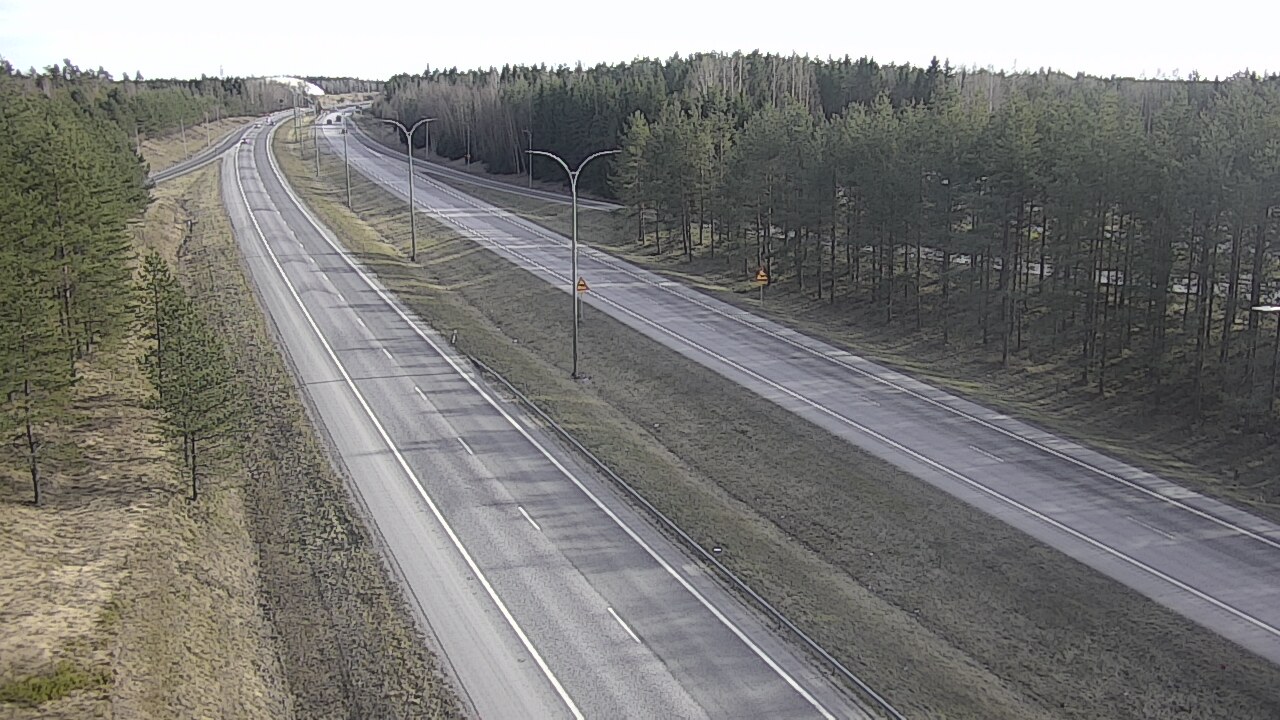 Weather Camera Image Väg 4 Uleåborg, Ouluntulli, Oulu, Pohjois-Pohjanmaa