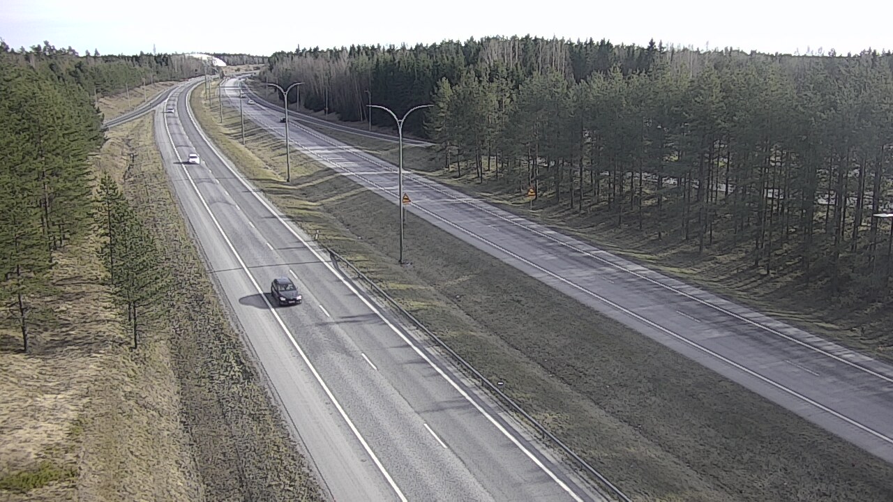 Weather Camera Image Väg 4 Uleåborg, Ouluntulli, Oulu, Pohjois-Pohjanmaa