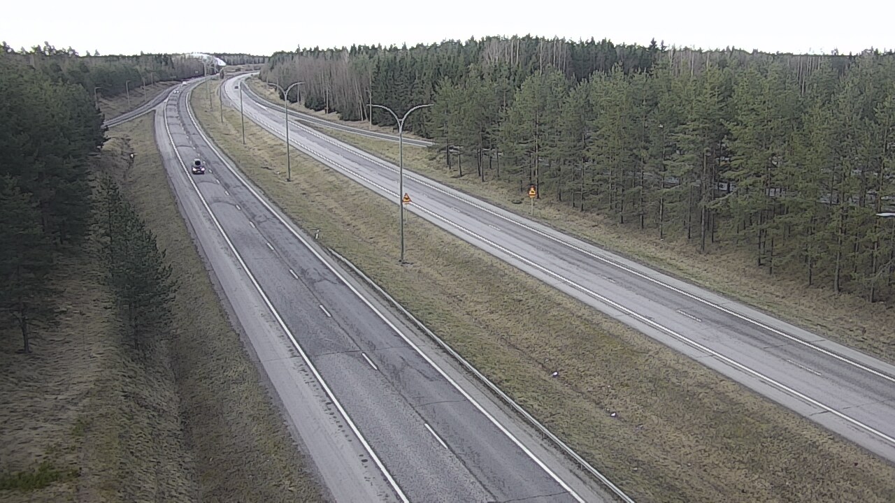 Weather Camera Image Väg 4 Uleåborg, Ouluntulli, Oulu, Pohjois-Pohjanmaa