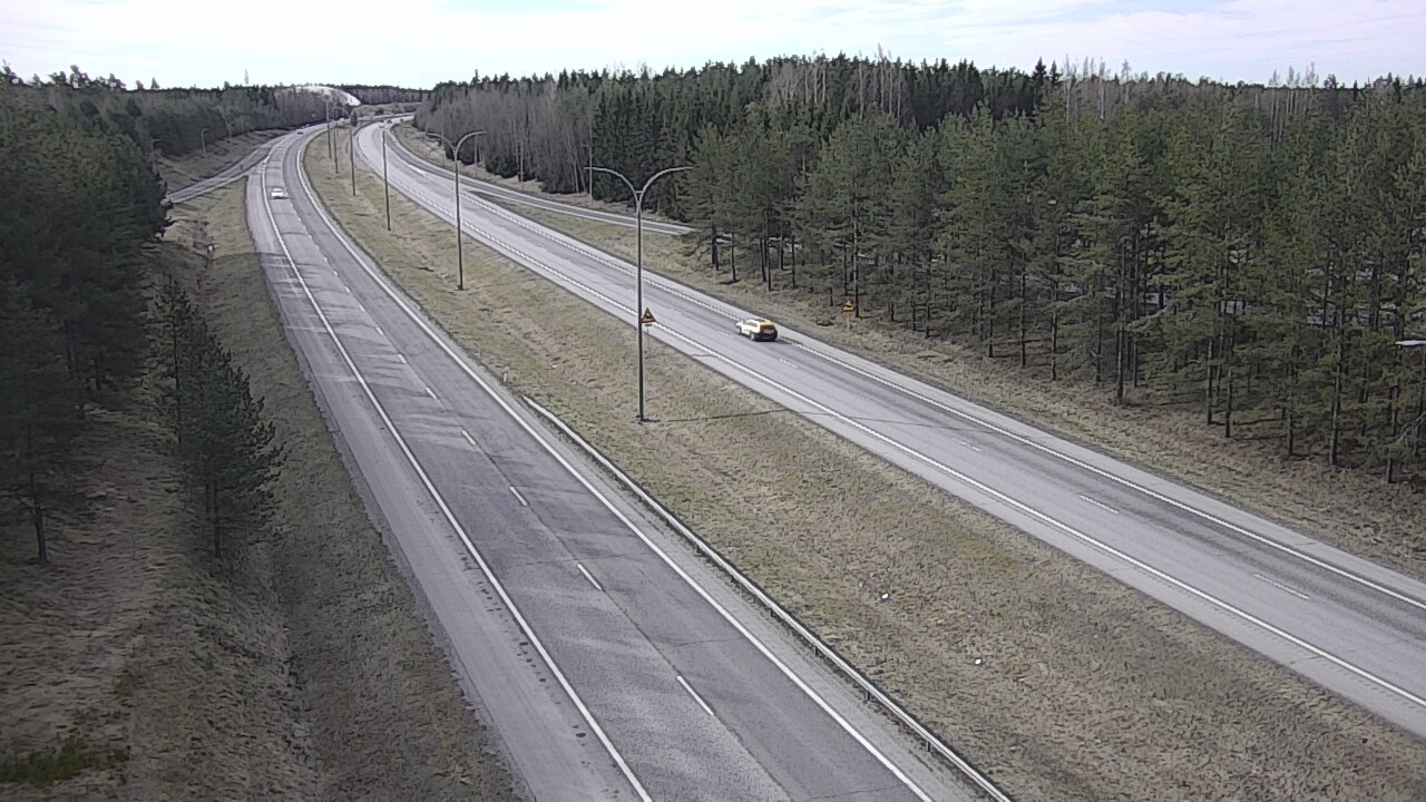 Weather Camera Image Väg 4 Uleåborg, Ouluntulli, Oulu, Pohjois-Pohjanmaa
