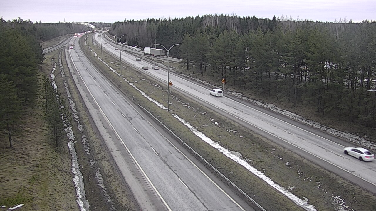 Weather Camera Image Väg 4 Uleåborg, Ouluntulli, Oulu, Pohjois-Pohjanmaa