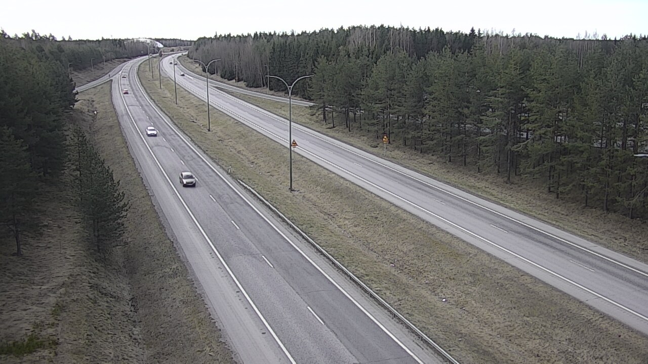 Weather Camera Image Väg 4 Uleåborg, Ouluntulli, Oulu, Pohjois-Pohjanmaa