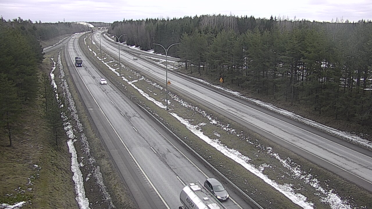 Weather Camera Image Väg 4 Uleåborg, Ouluntulli, Oulu, Pohjois-Pohjanmaa