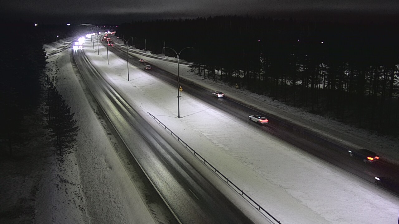 Weather Camera Image Väg 4 Uleåborg, Ouluntulli, Oulu, Pohjois-Pohjanmaa