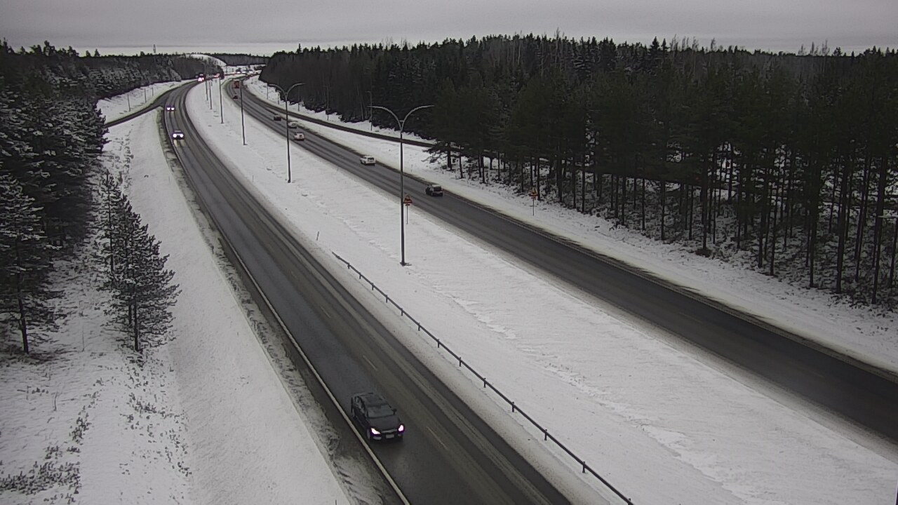 Weather Camera Image Väg 4 Uleåborg, Ouluntulli, Oulu, Pohjois-Pohjanmaa