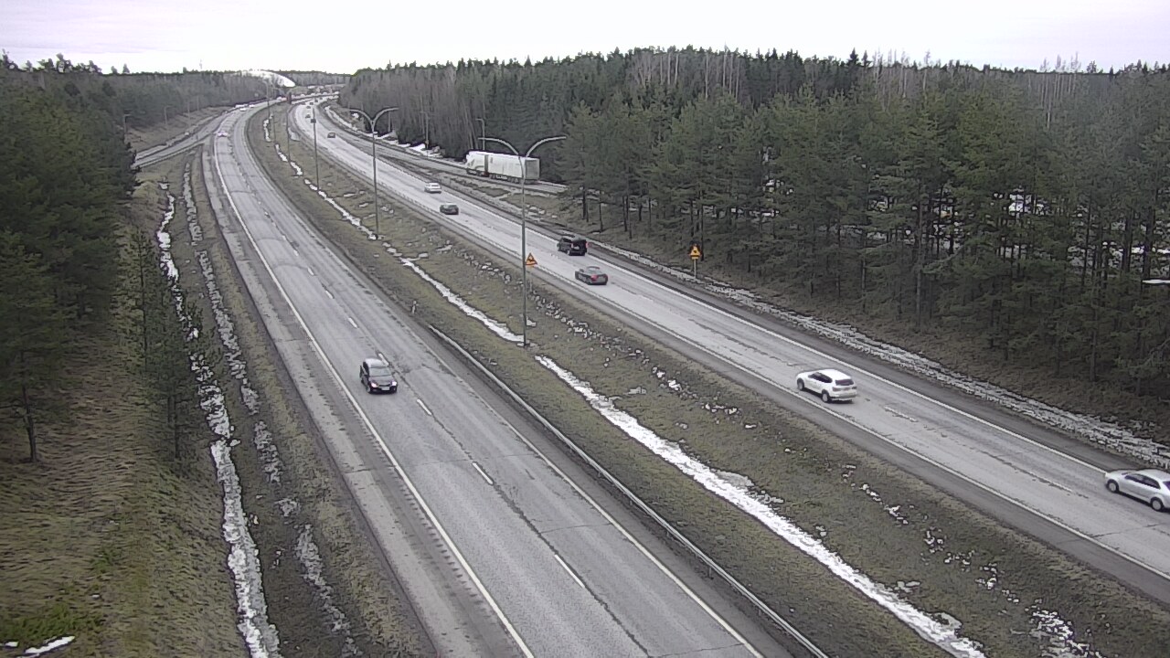 Weather Camera Image Väg 4 Uleåborg, Ouluntulli, Oulu, Pohjois-Pohjanmaa