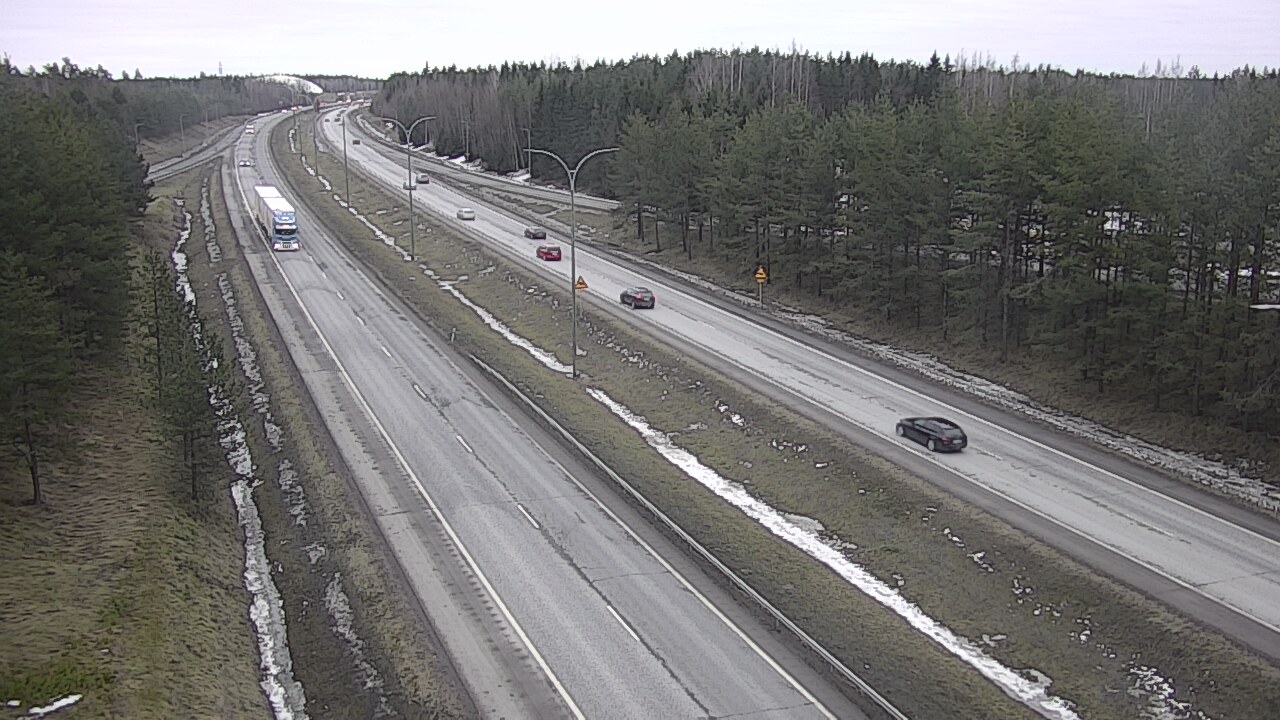 Weather Camera Image Väg 4 Uleåborg, Ouluntulli, Oulu, Pohjois-Pohjanmaa