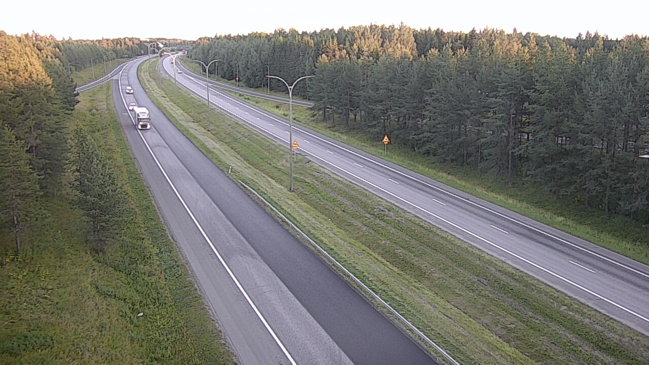 Weather Camera Image Väg 4 Uleåborg, Ouluntulli, Oulu, Pohjois-Pohjanmaa