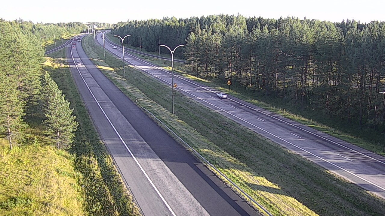 Weather Camera Image Väg 4 Uleåborg, Ouluntulli, Oulu, Pohjois-Pohjanmaa
