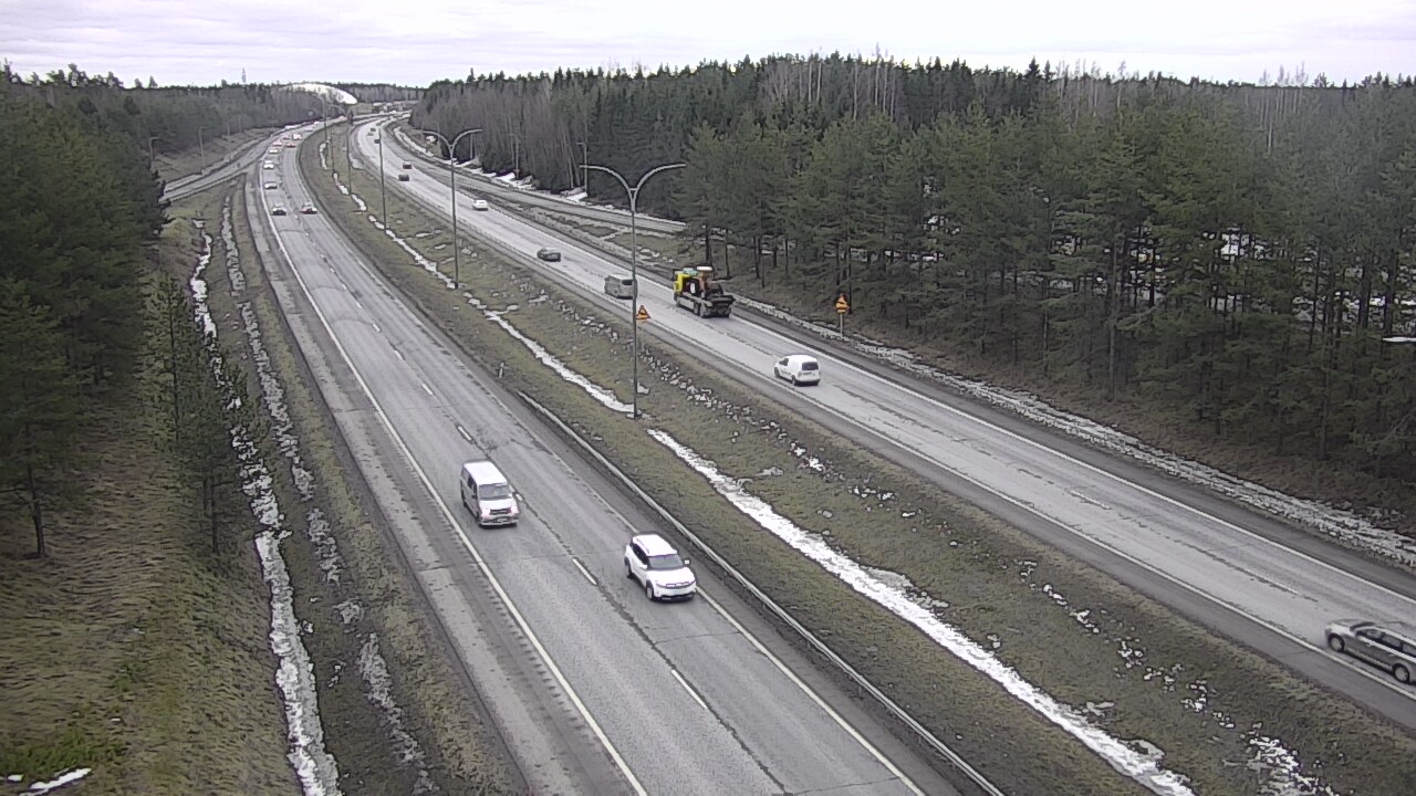 Weather Camera Image Väg 4 Uleåborg, Ouluntulli, Oulu, Pohjois-Pohjanmaa