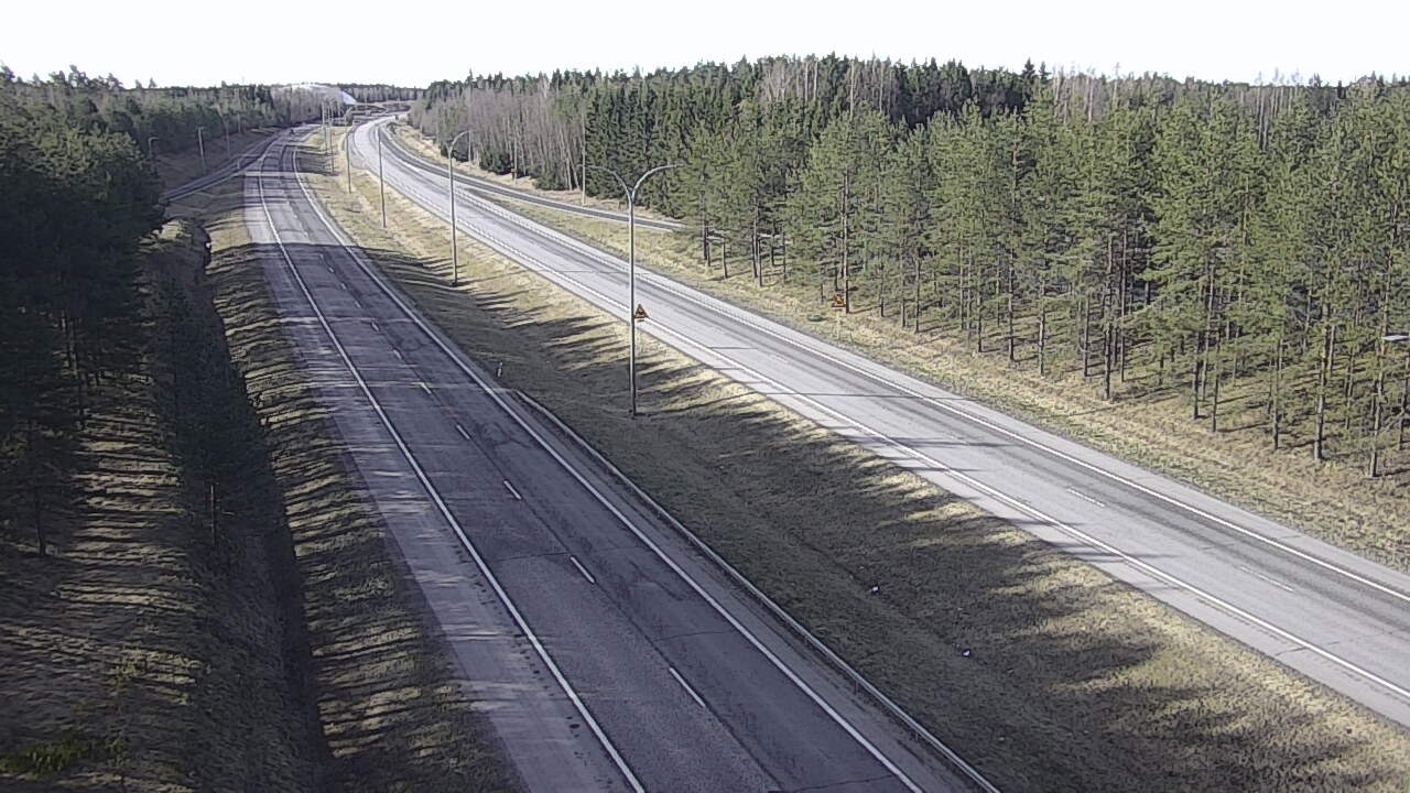 Weather Camera Image Väg 4 Uleåborg, Ouluntulli, Oulu, Pohjois-Pohjanmaa