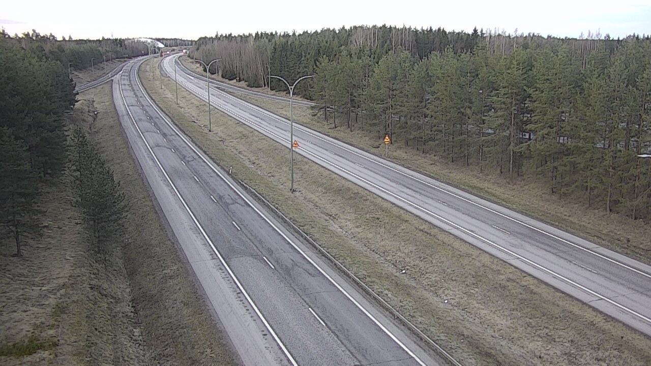 Weather Camera Image Väg 4 Uleåborg, Ouluntulli, Oulu, Pohjois-Pohjanmaa