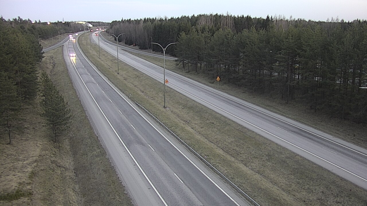 Weather Camera Image Väg 4 Uleåborg, Ouluntulli, Oulu, Pohjois-Pohjanmaa