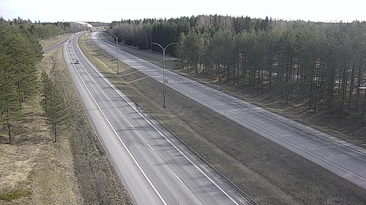 Weather Camera Image Väg 4 Uleåborg, Ouluntulli, Oulu, Pohjois-Pohjanmaa