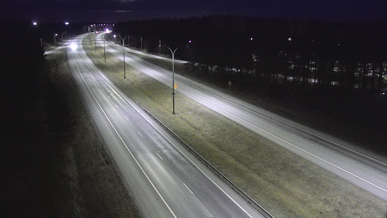 Weather Camera Image Road 4 Oulu, Ouluntulli, Oulu, Pohjois-Pohjanmaa