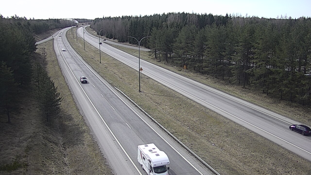 Weather Camera Image Väg 4 Uleåborg, Ouluntulli, Oulu, Pohjois-Pohjanmaa