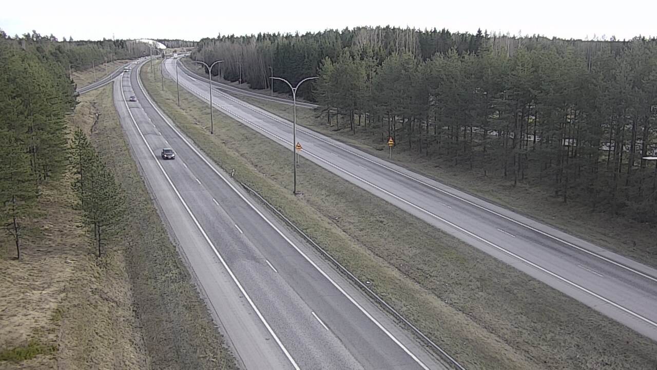 Weather Camera Image Väg 4 Uleåborg, Ouluntulli, Oulu, Pohjois-Pohjanmaa