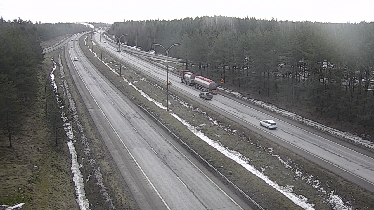 Weather Camera Image Väg 4 Uleåborg, Ouluntulli, Oulu, Pohjois-Pohjanmaa