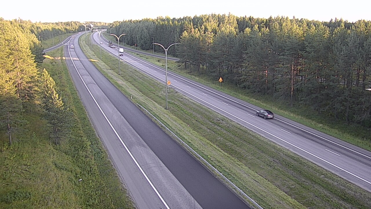 Weather Camera Image Väg 4 Uleåborg, Ouluntulli, Oulu, Pohjois-Pohjanmaa