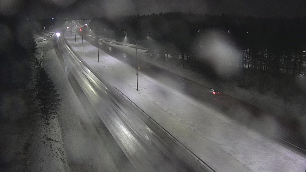 Weather Camera Image Väg 4 Uleåborg, Ouluntulli, Oulu, Pohjois-Pohjanmaa