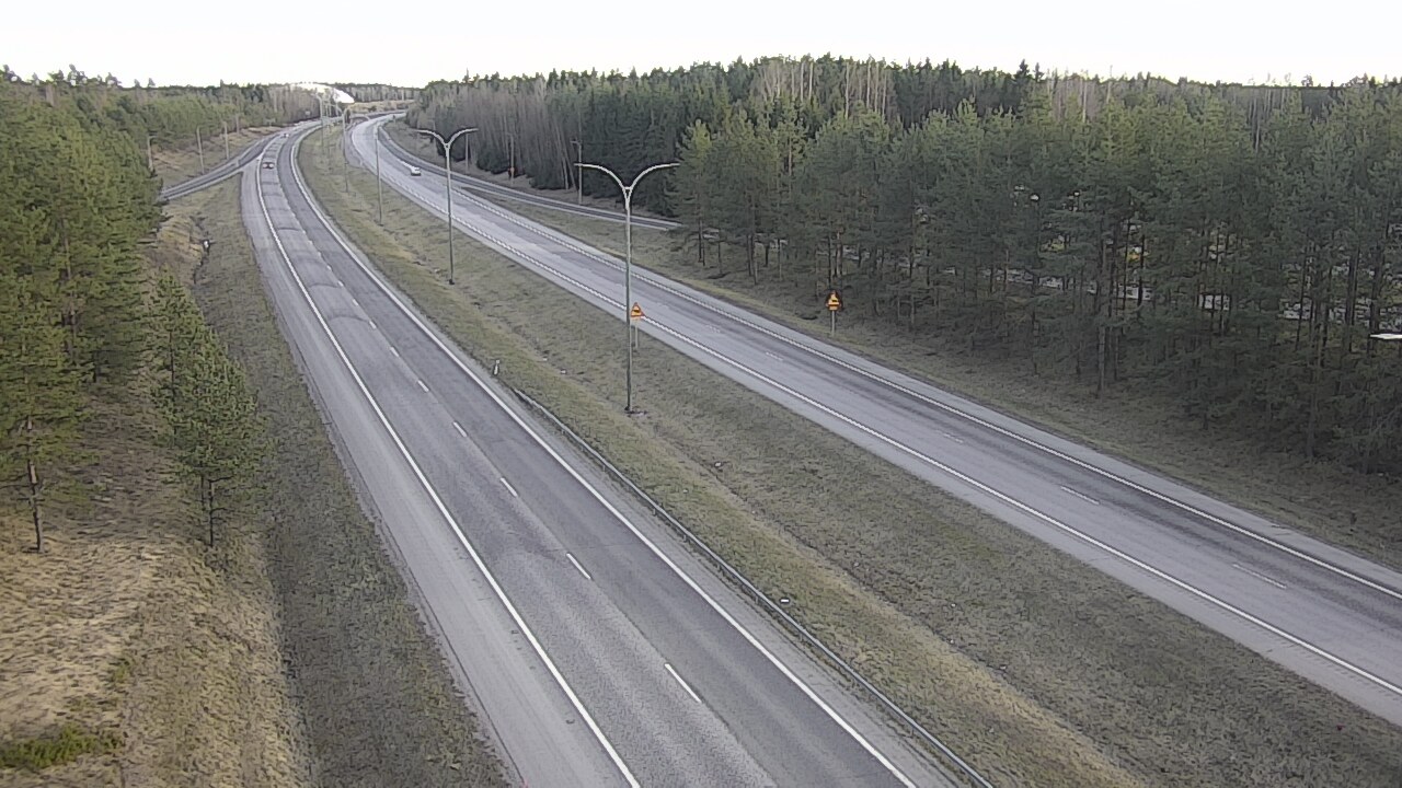 Weather Camera Image Väg 4 Uleåborg, Ouluntulli, Oulu, Pohjois-Pohjanmaa