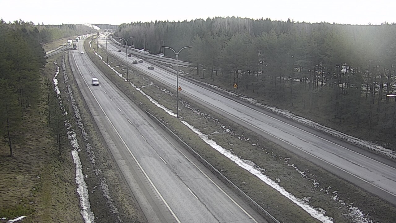 Weather Camera Image Väg 4 Uleåborg, Ouluntulli, Oulu, Pohjois-Pohjanmaa