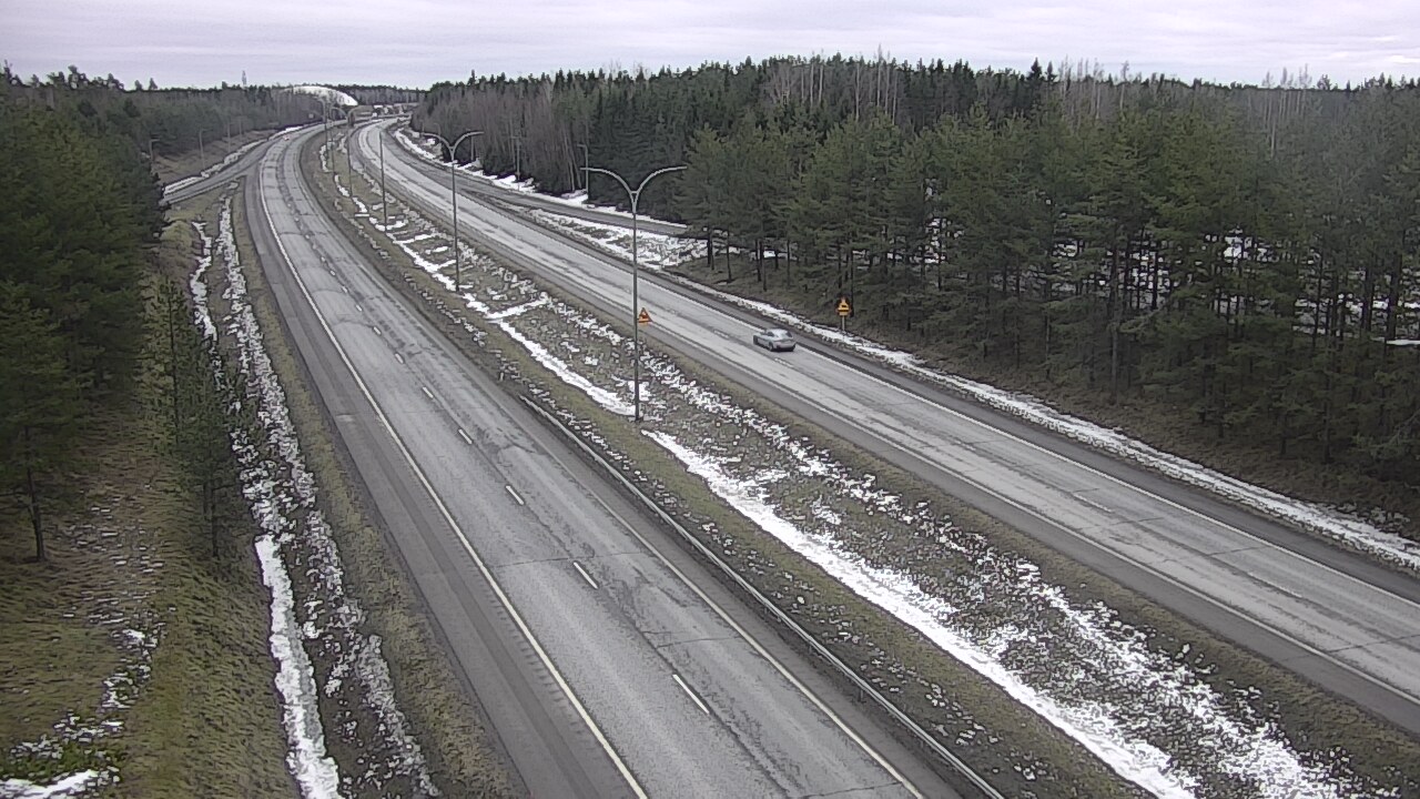 Weather Camera Image Väg 4 Uleåborg, Ouluntulli, Oulu, Pohjois-Pohjanmaa