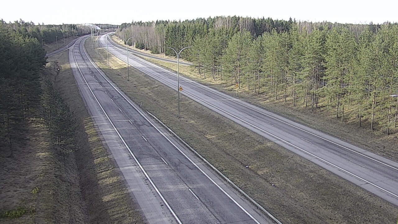 Weather Camera Image Väg 4 Uleåborg, Ouluntulli, Oulu, Pohjois-Pohjanmaa