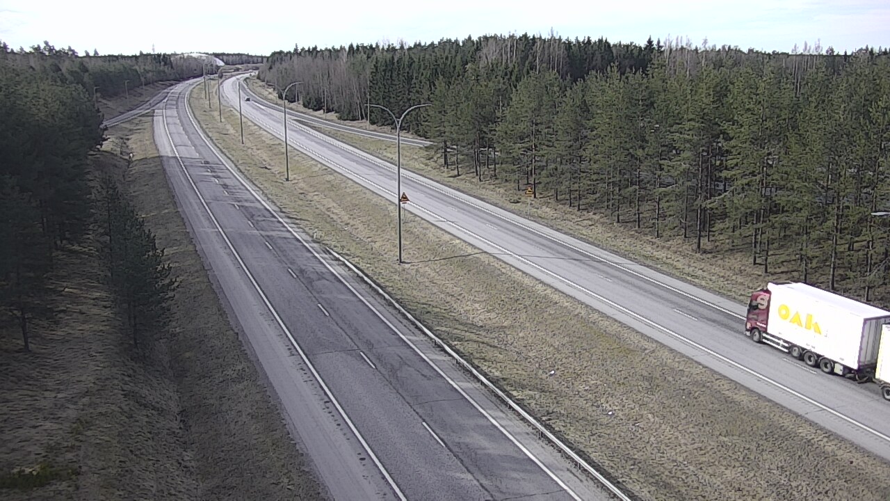 Weather Camera Image Väg 4 Uleåborg, Ouluntulli, Oulu, Pohjois-Pohjanmaa