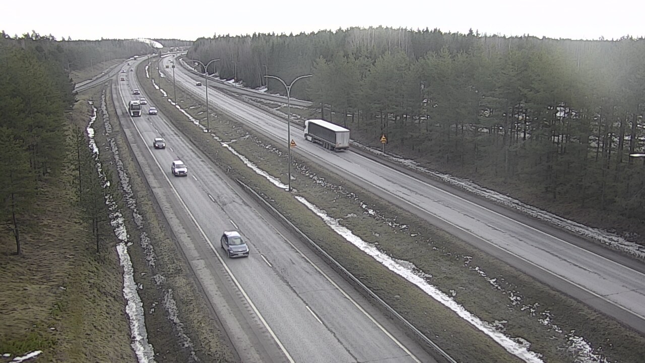 Weather Camera Image Väg 4 Uleåborg, Ouluntulli, Oulu, Pohjois-Pohjanmaa