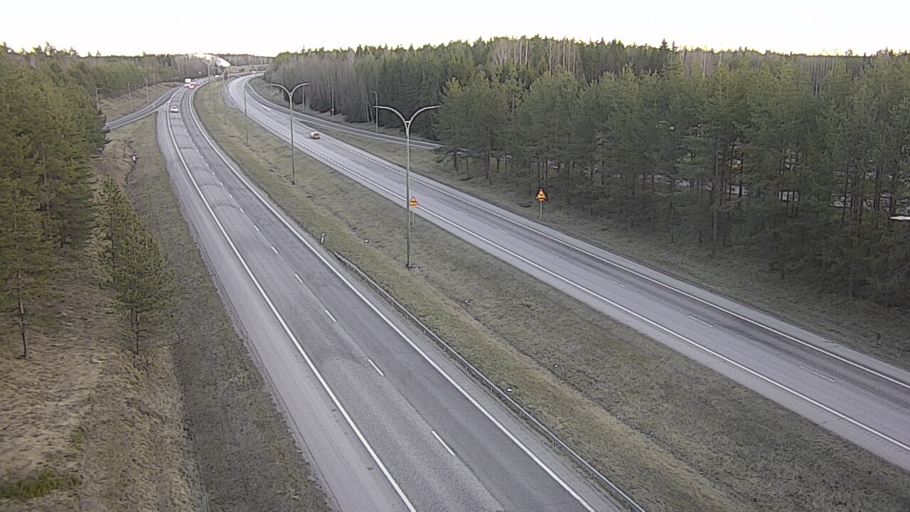 Weather Camera Image Väg 4 Uleåborg, Ouluntulli, Oulu, Pohjois-Pohjanmaa