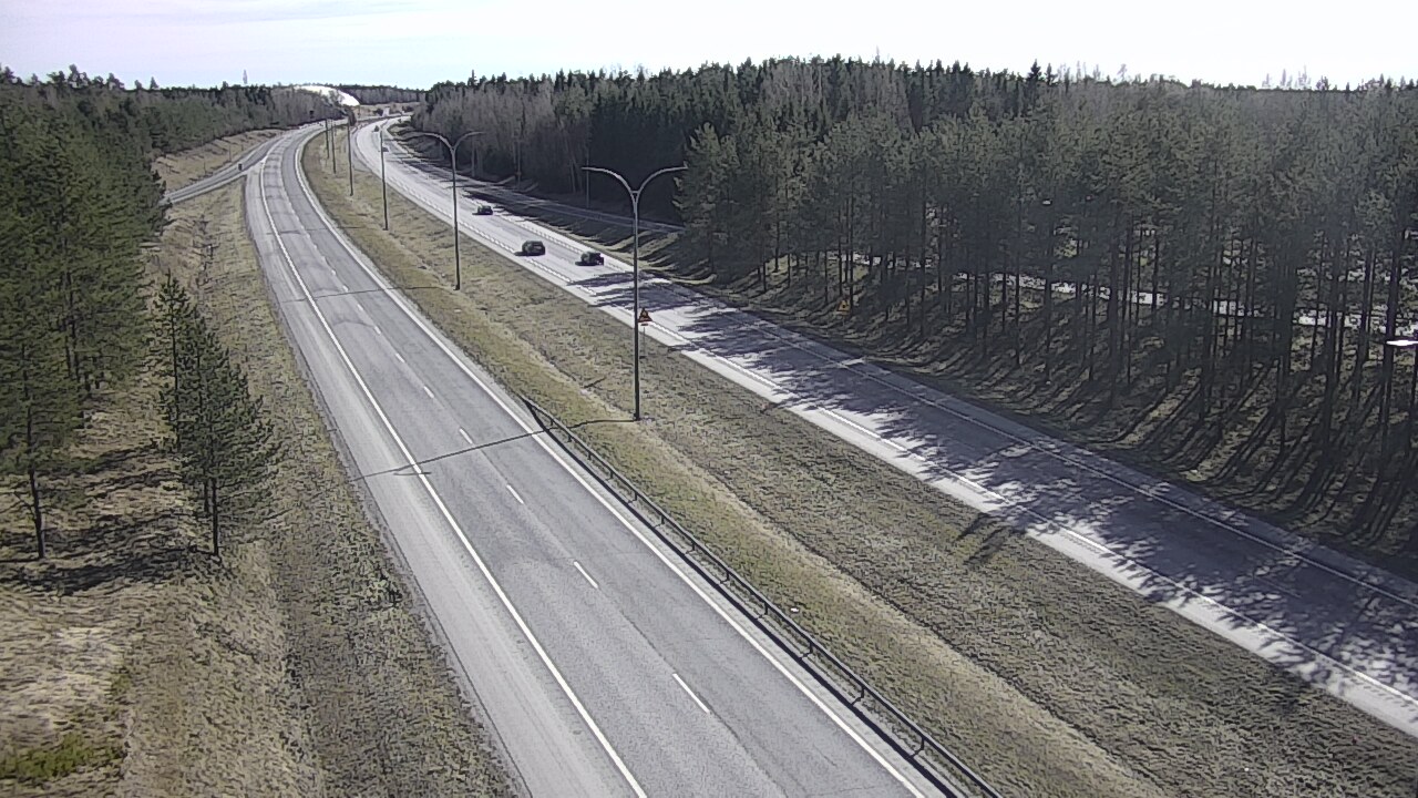 Weather Camera Image Väg 4 Uleåborg, Ouluntulli, Oulu, Pohjois-Pohjanmaa