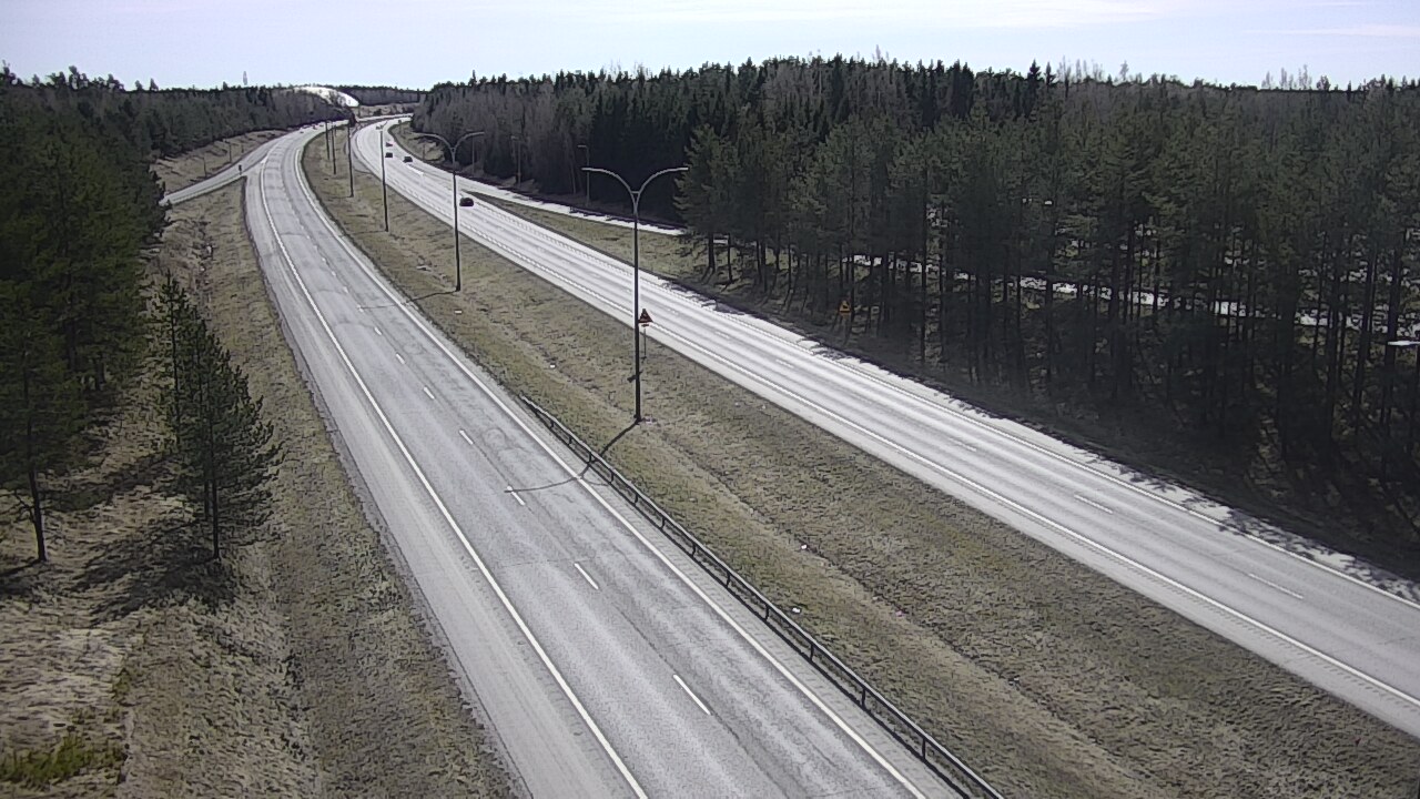 Weather Camera Image Väg 4 Uleåborg, Ouluntulli, Oulu, Pohjois-Pohjanmaa