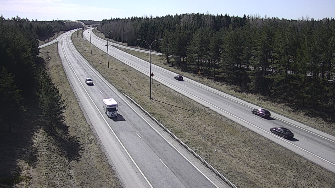 Weather Camera Image Väg 4 Uleåborg, Ouluntulli, Oulu, Pohjois-Pohjanmaa