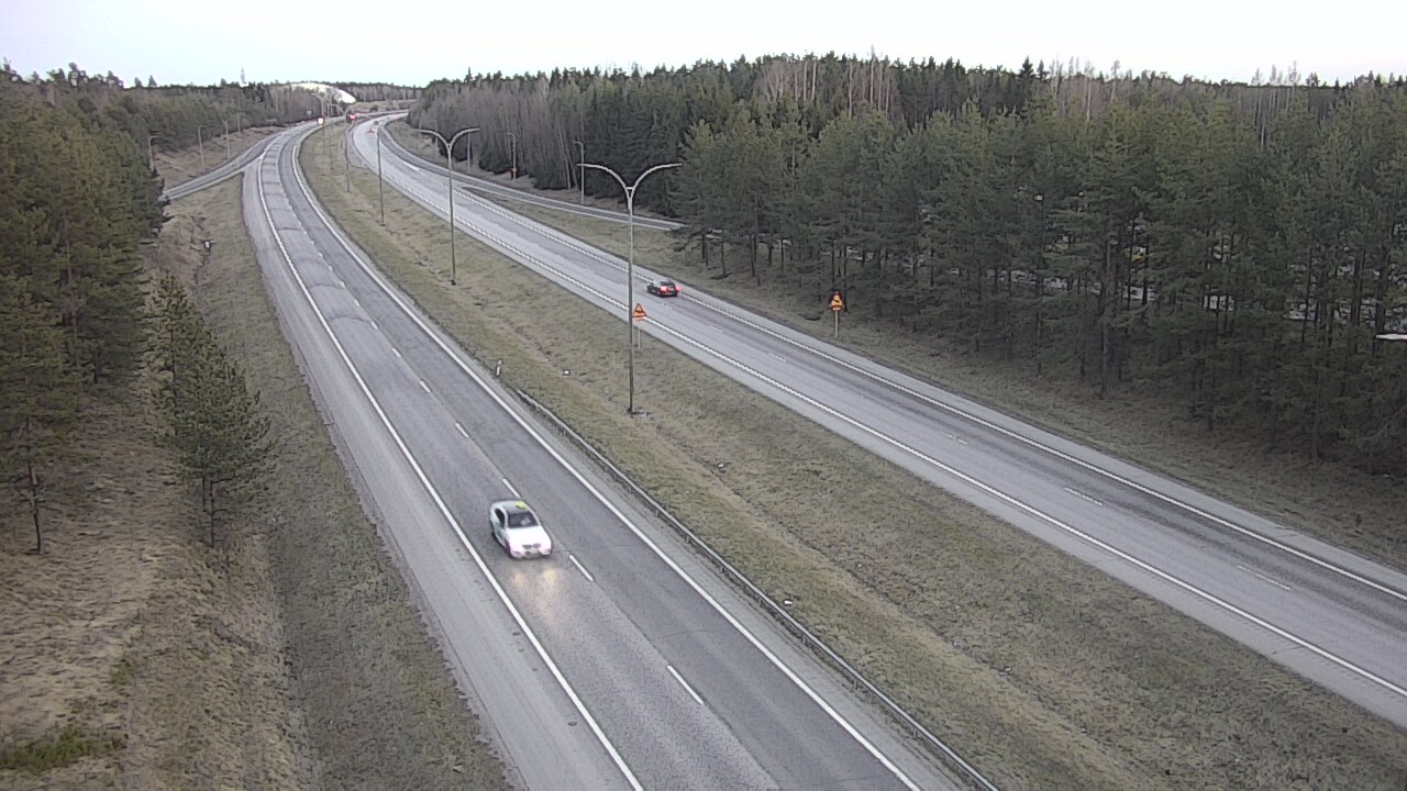 Weather Camera Image Väg 4 Uleåborg, Ouluntulli, Oulu, Pohjois-Pohjanmaa